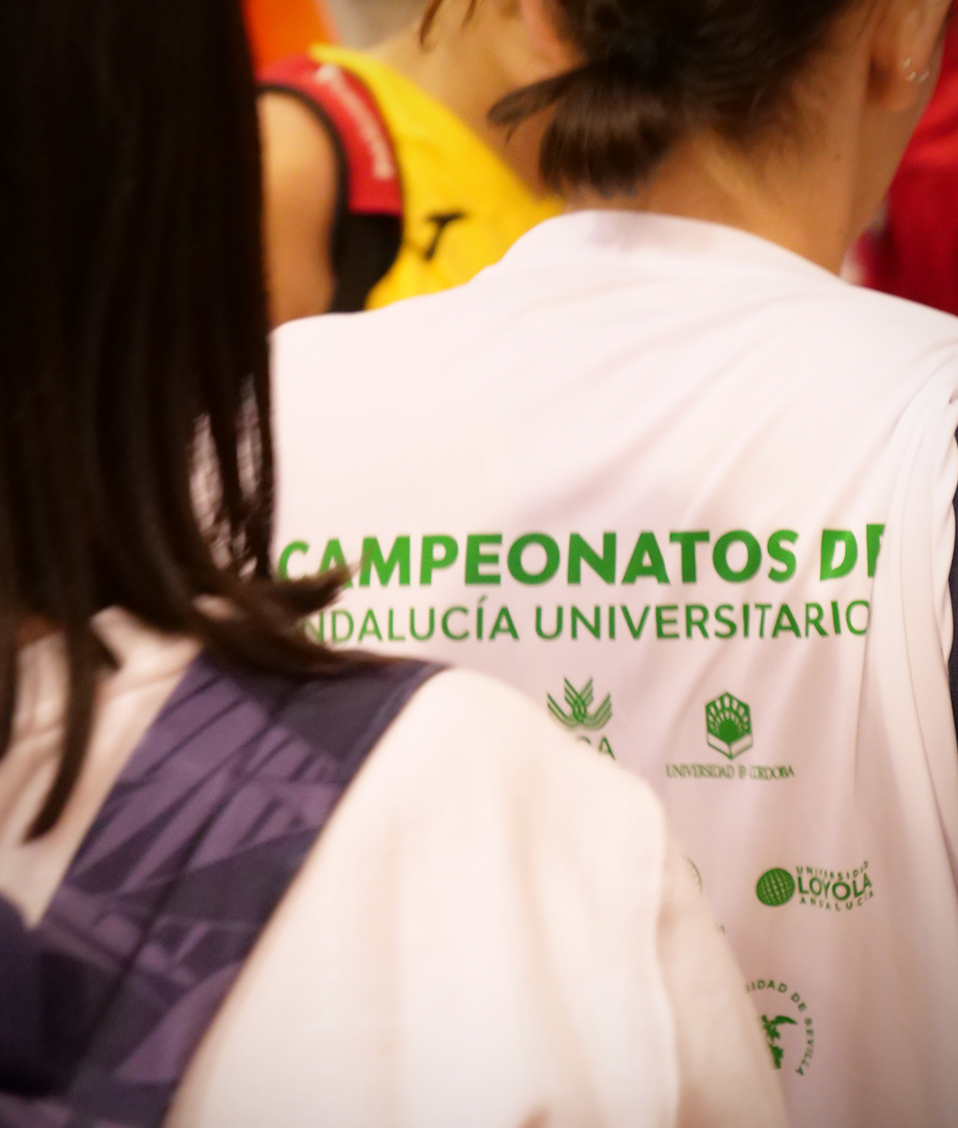 Camiseta CAU 2019 - Campeonatos de Andalucía Universitarios en jugadora de espaldas