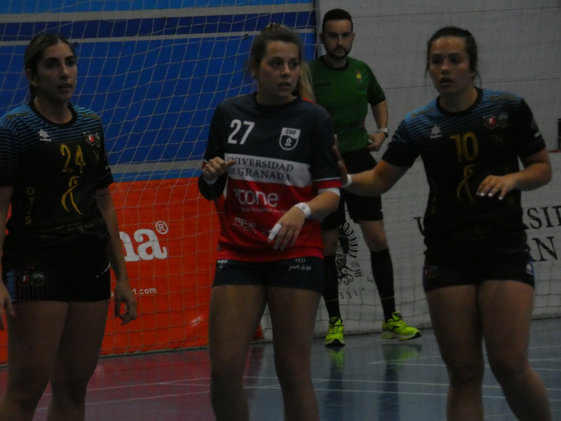 La universitaria Marina Sánchez en pleno partido La universitaria Marina Sánchez en pleno partido